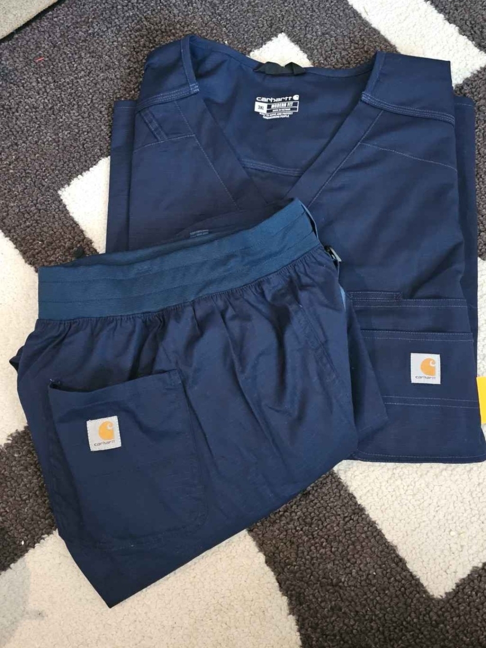 Carhartt Navy Blue Scrub Set - Jogger Style Bottoms
